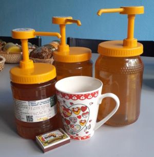 Течен мед 1200 г с помпичка за мед